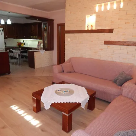 Апартаменты Philippos House In